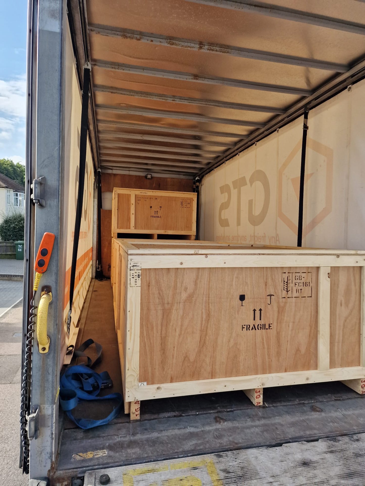Wooden Crates & Shipping