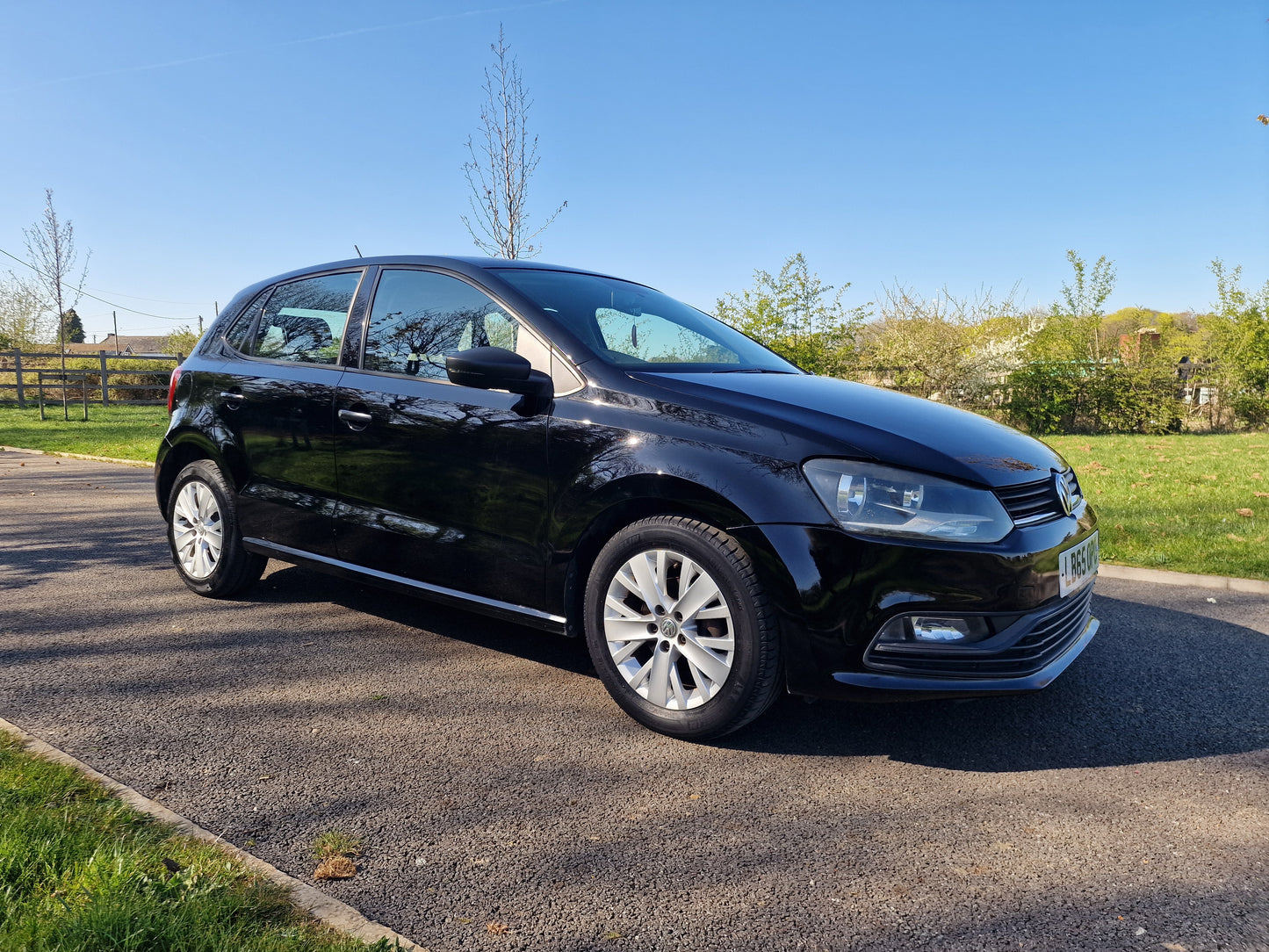 Volkswagen Polo - 2015 Low mileage